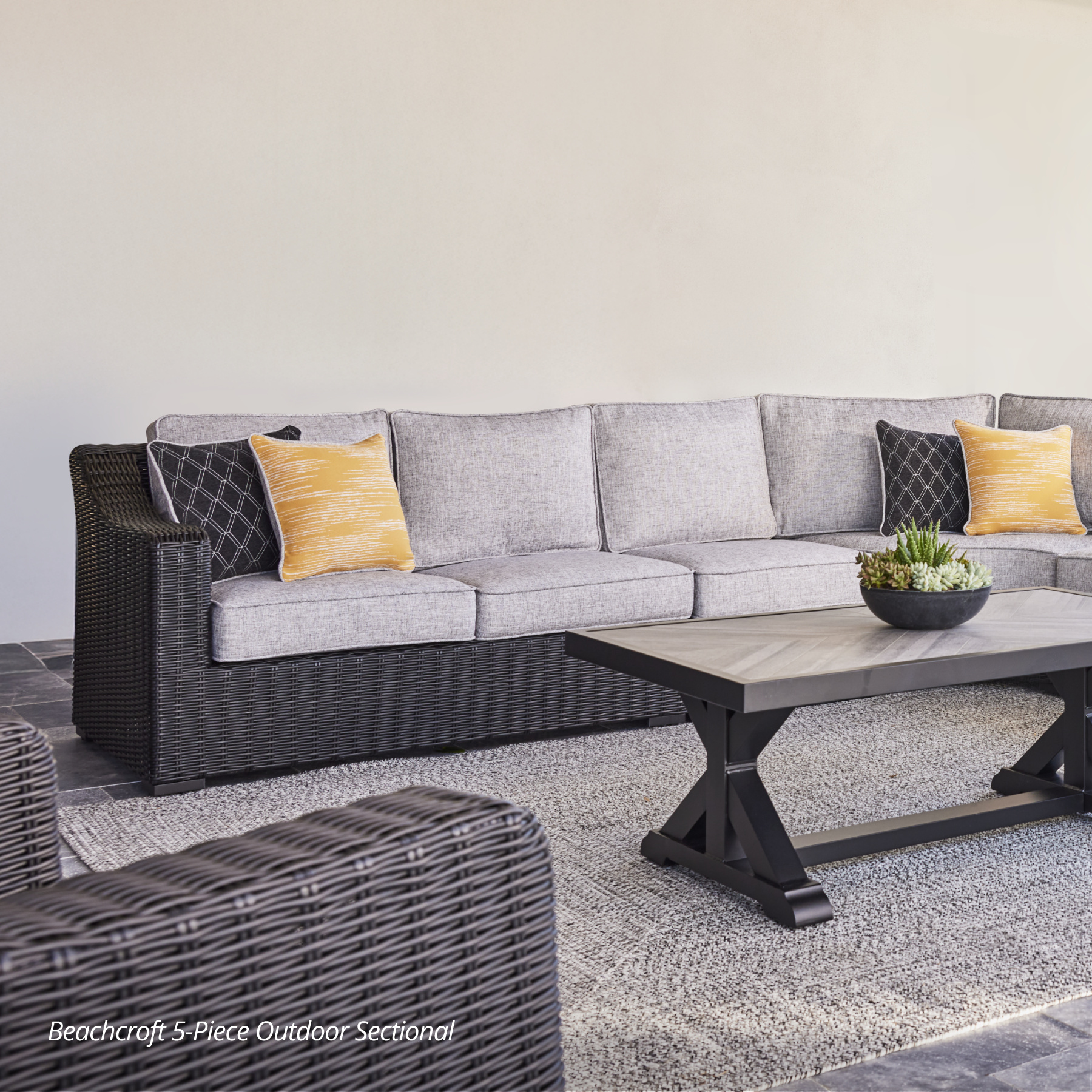 Beachcroft 5-Piece Outdoor Sectional