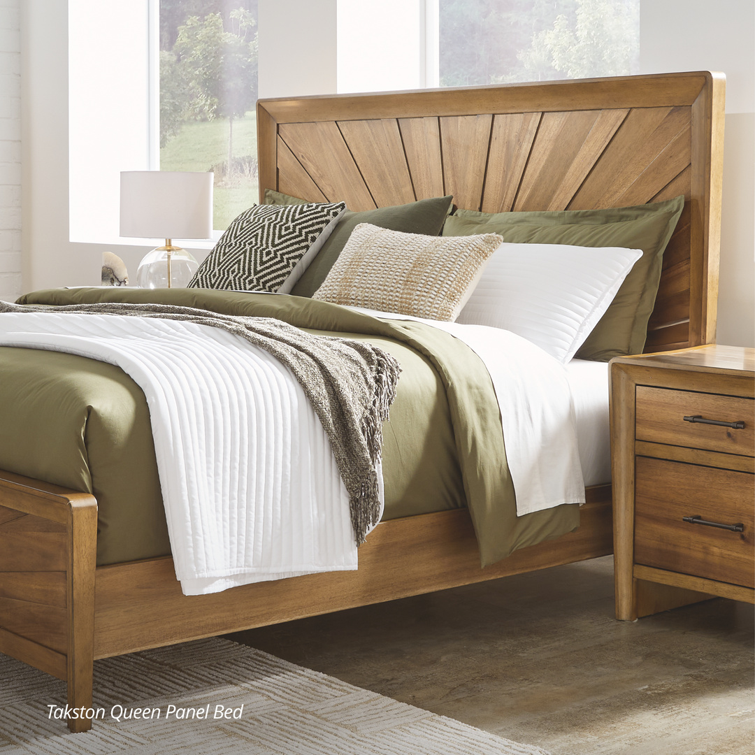 Takston Queen Panel Bed