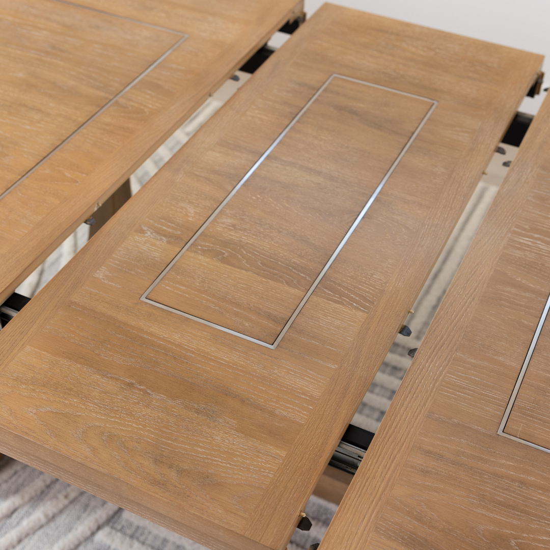 extendable dining room table